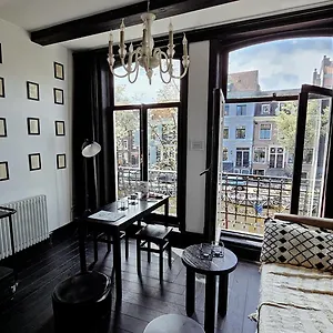 Bed & Breakfast The Black Beauty Private With Canal View From 1799